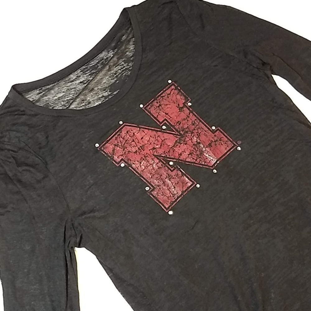 Donating soon... Uni of Neb Burnout Tee (Flawed)